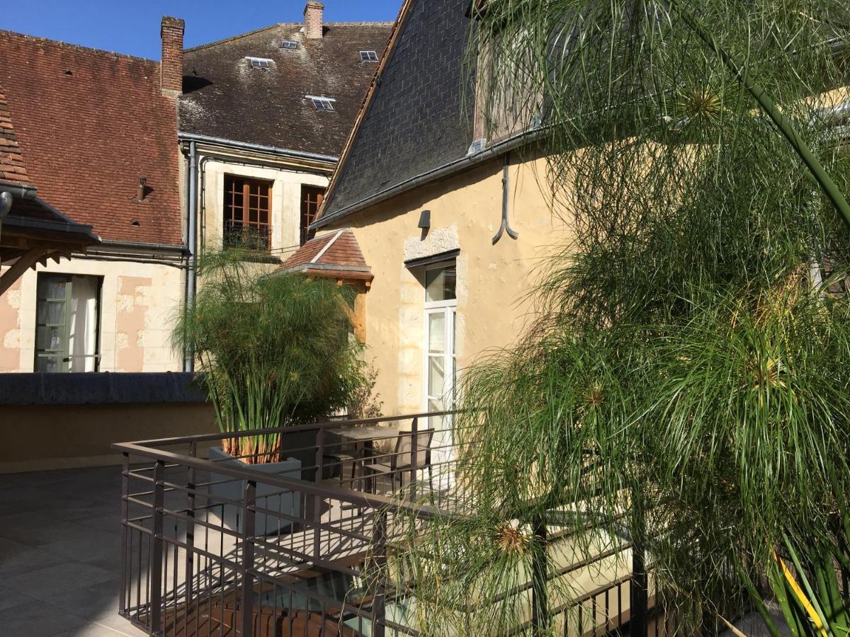 Logis - Hotel & Restaurant Du Tribunal Mortagne-au-Perche Exterior photo