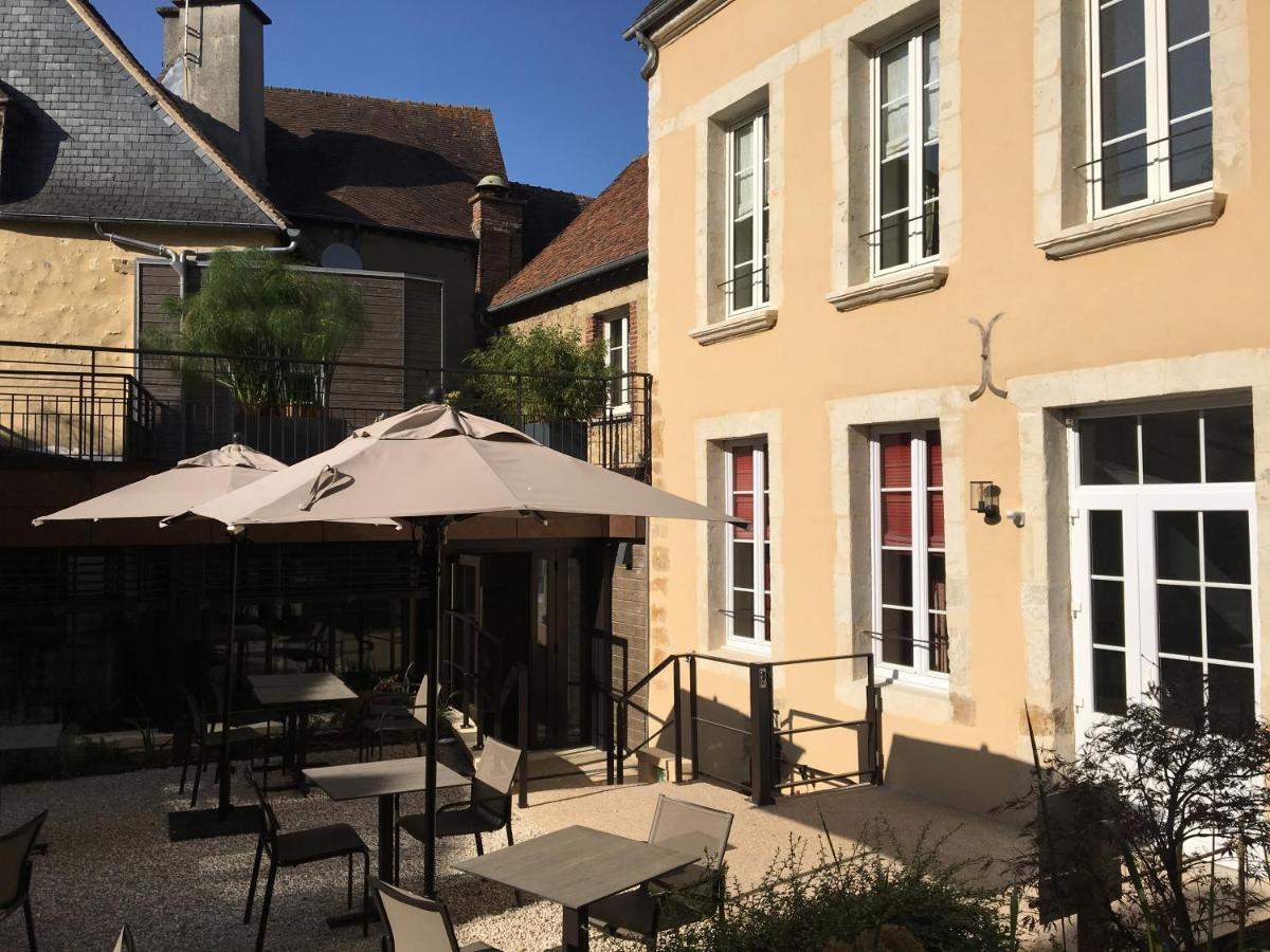 Logis - Hotel & Restaurant Du Tribunal Mortagne-au-Perche Exterior photo